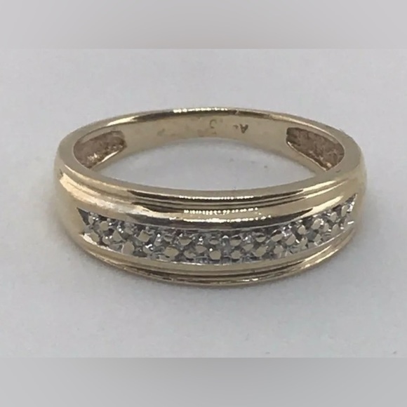 Jewelry - 10K Yellow Gold Band with Diamonds